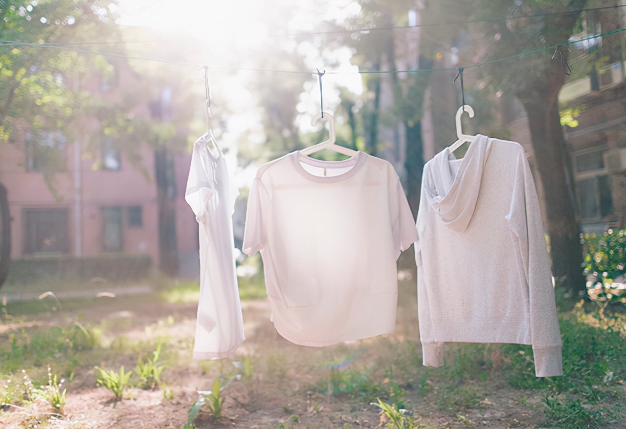 衣服软化剂是什么,衣服软化剂什么时间放洗衣机