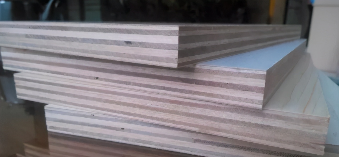 衣柜板材用什么板材好,不易变形板材衣柜