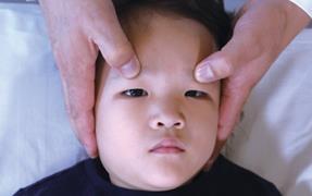 小孩推拿完打嗝怎么回事,小儿打嗝怎么推拿