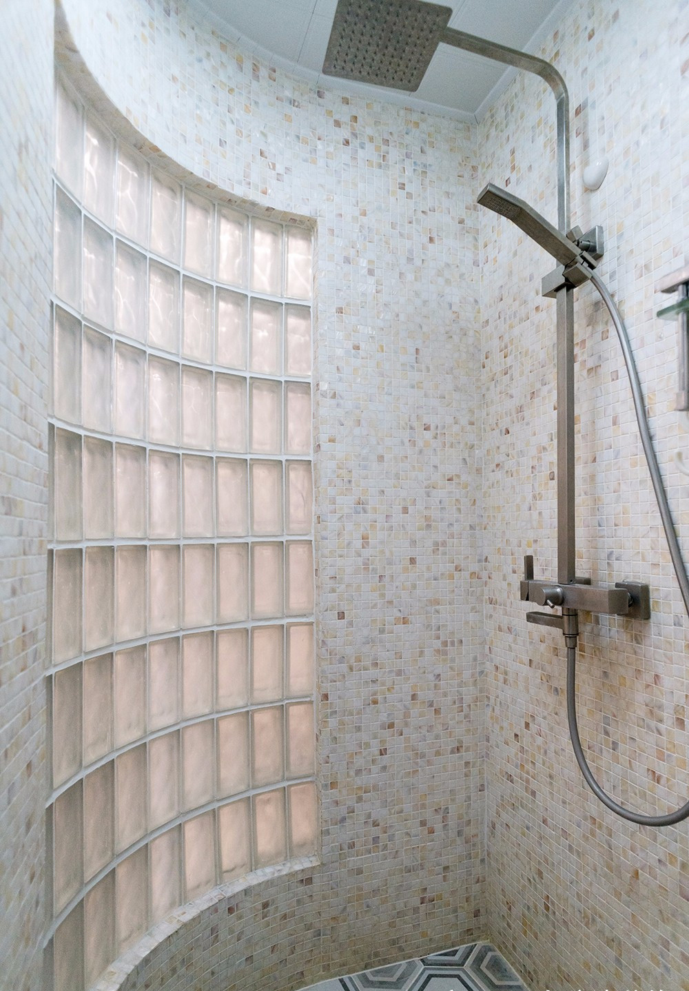 用12张图告诉你卫生间设计能有多美！太实用了，喜欢就照着装吧