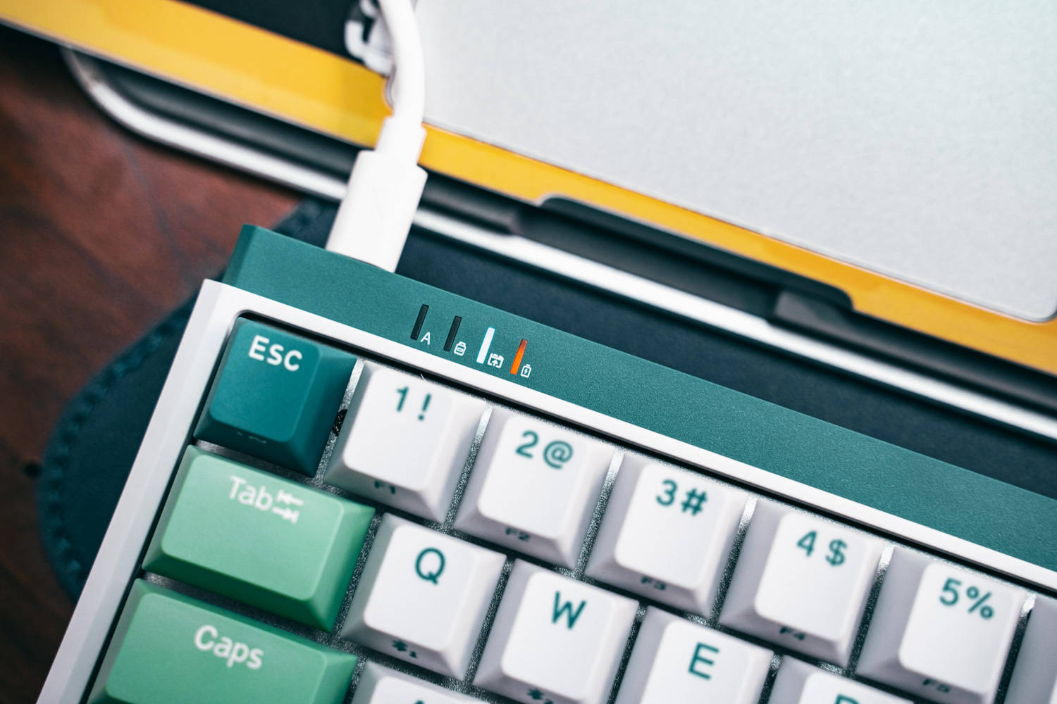 杜伽k330键盘限定,杜伽k310无光版键盘测评