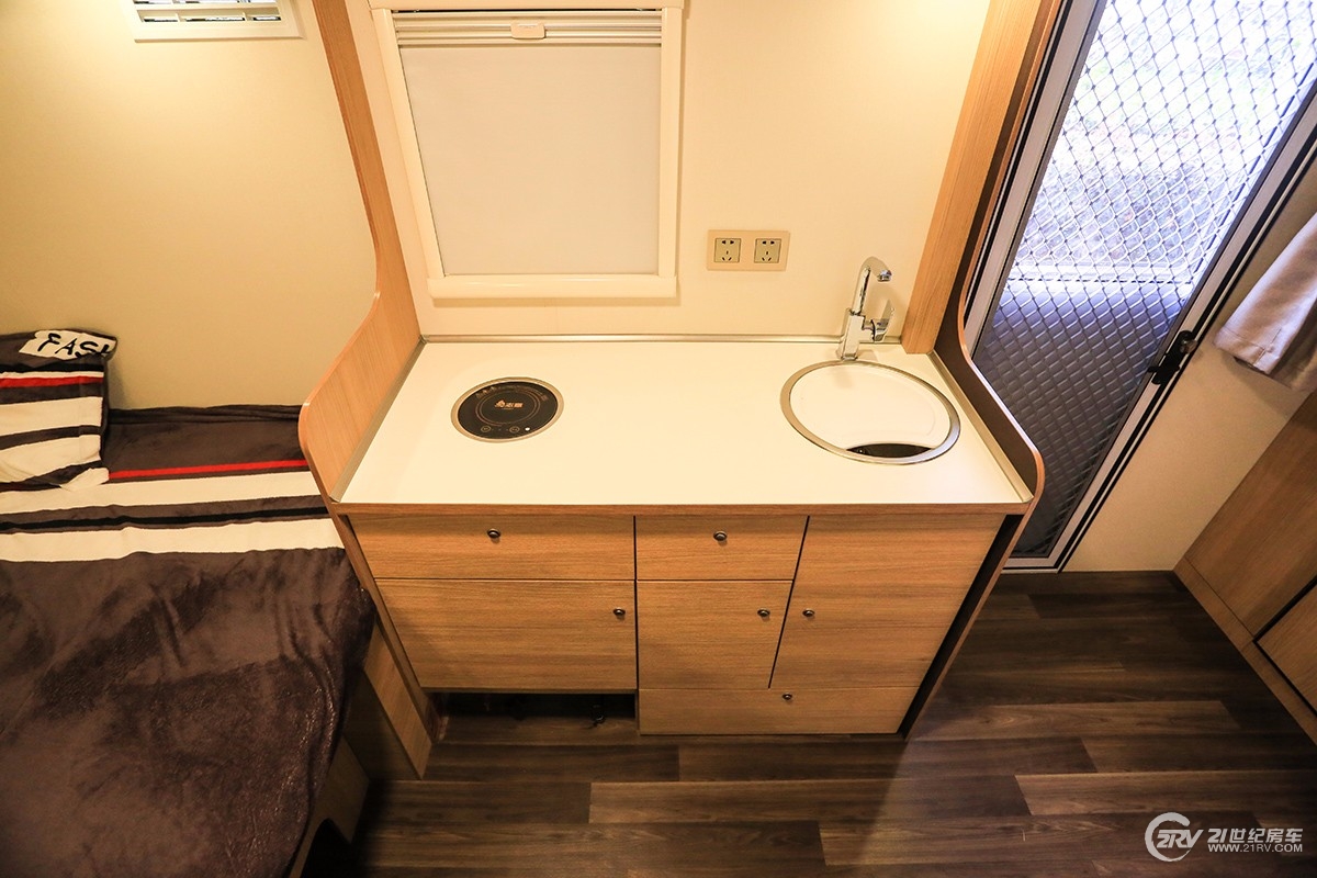 10万能买个什么样子的二手房车,10万左右能买房车吗