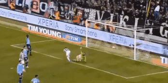 皮尔洛销魂长传,精准而优雅的传球