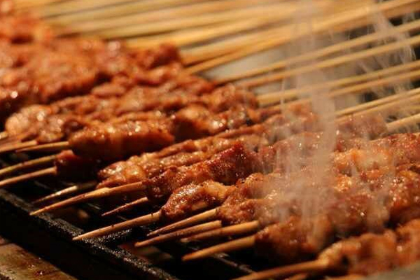 头发出油有头皮屑还脱发怎么办,头发出油脱发用什么洗发水最合适