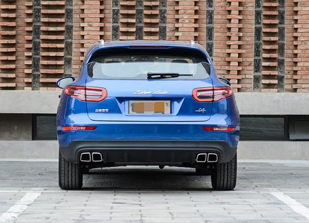 富二*开代**保时捷装B，结果被交警拦下，行驶证将其老底揭穿