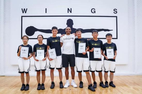 中国男篮出手即证明海报,出手即证明中国篮球全新战袍亮相