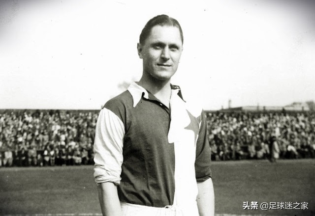 c罗再一次蝉联最佳球员,c罗再度戴帽破纪录射手王之路