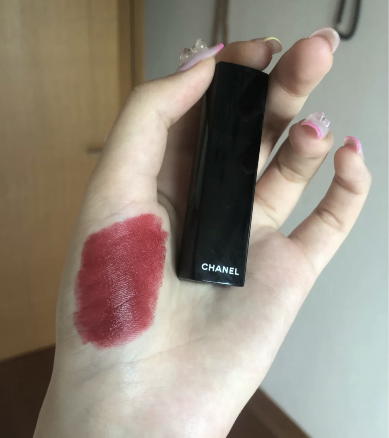 香奈儿口红不沾杯颜色推荐,香奈儿口红不粉不橙