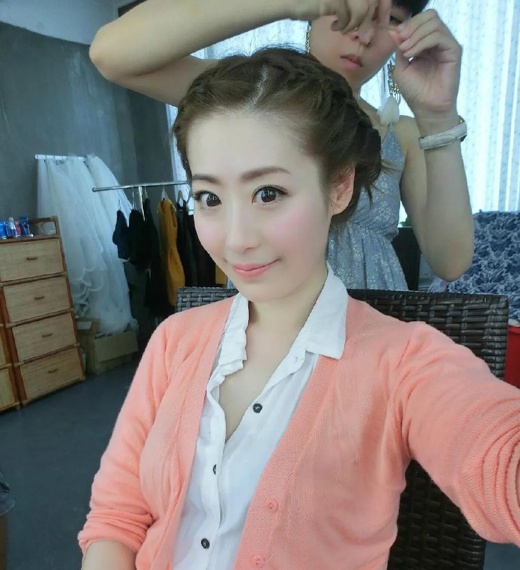 与周星驰签约8年只拍了2部戏,与周星驰签约8年只演2部戏