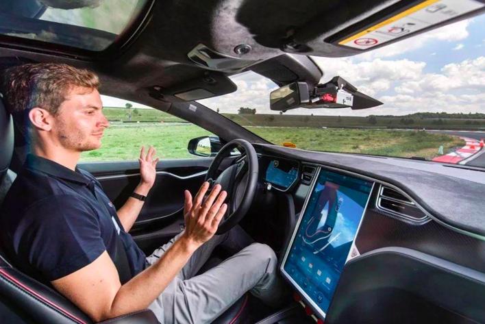 宁可相信世界上有鬼，也别相信马斯克这张嘴丨车壹条