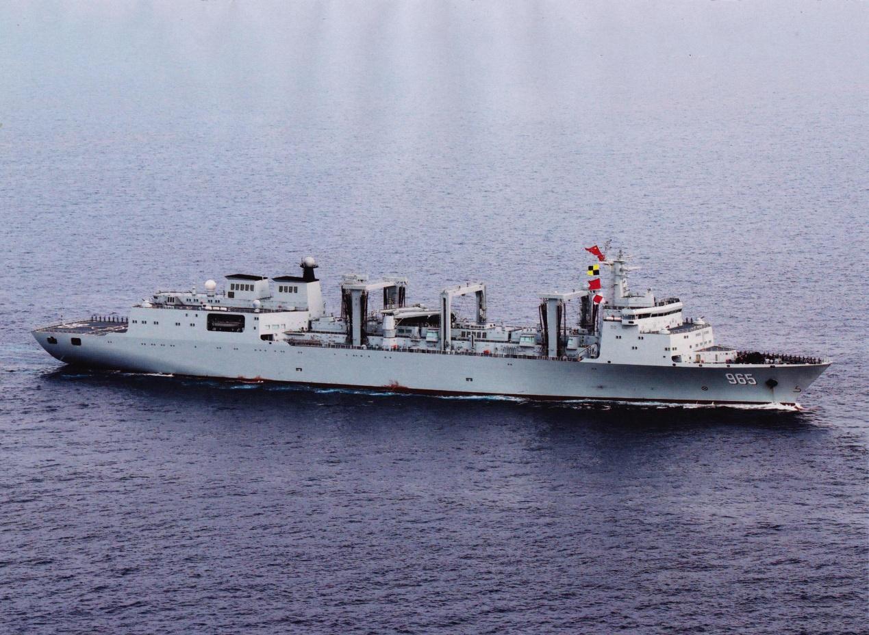 排水量在多少吨以上算是大型航母,排水量6万吨以上中型航母排水