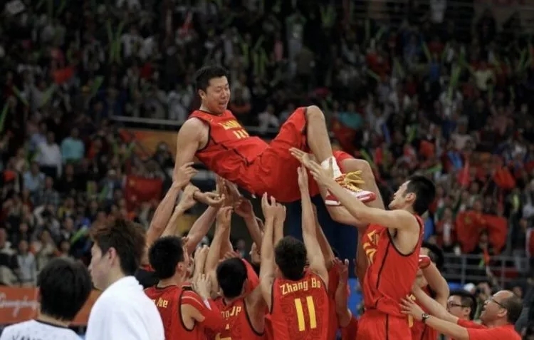 广州亚运会男篮夺冠时刻,男篮亚运会夺冠表彰视频