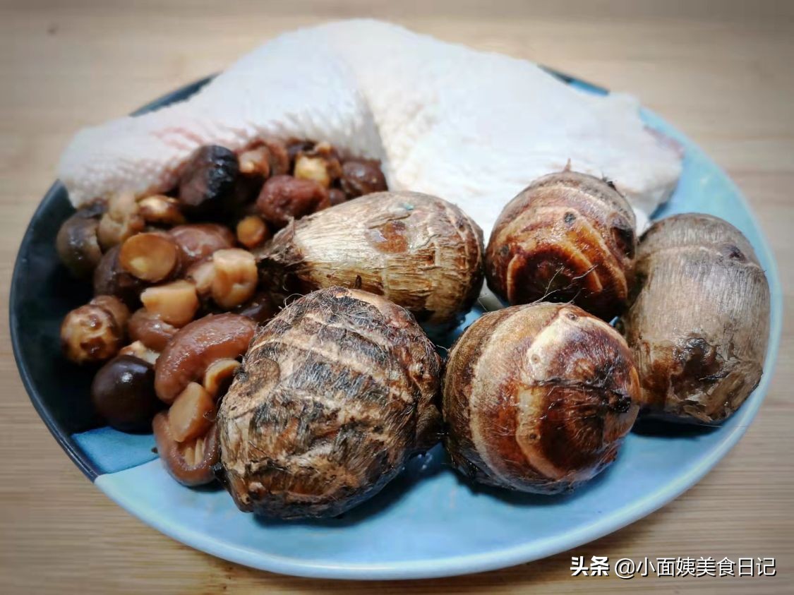 香芋豆豉蒸滑鸡,粉糯香浓超好吃的芋头蒸鸡