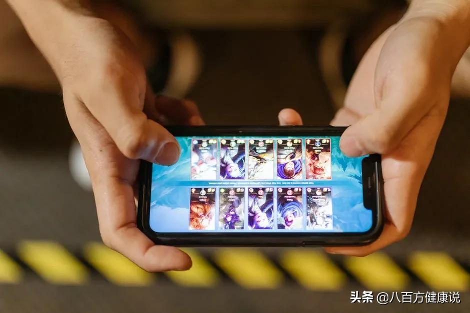 夜里手麻刺痛是什么原因引起,半夜手麻痛到醒是什么原因引起的