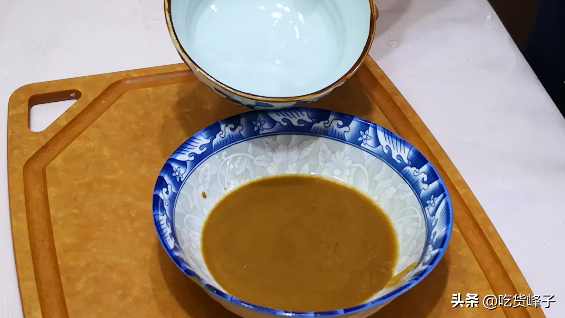 芝麻酱用油调的方法,用油调芝麻酱的方法