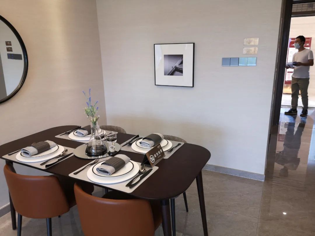 千万不要看这个楼盘！否则我怕你挤都挤不进去