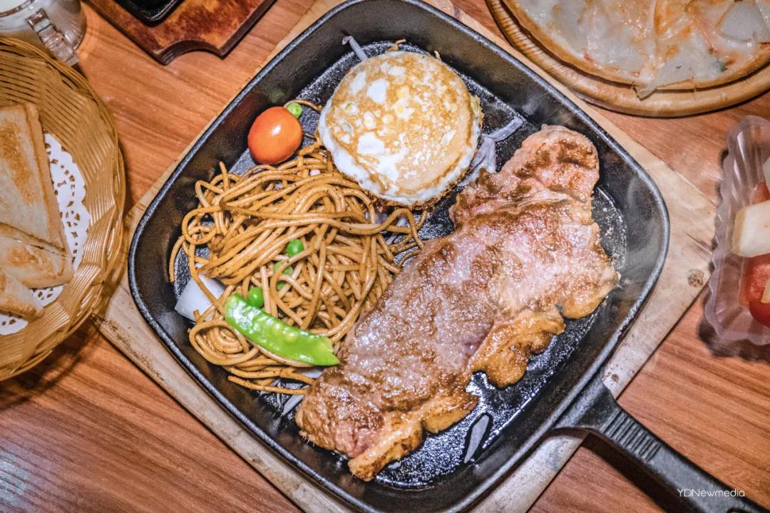 还有1天！光影奇遇坊、兔女郎快闪…齐现银泰创意城！折扣享不停