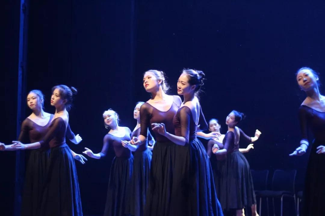 初中报考铁路学校和高中有啥区别,选择铁道学校有什么好处