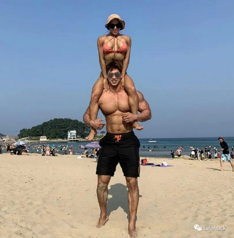 肌肉男女实力强啪，帅翻整个健身圈