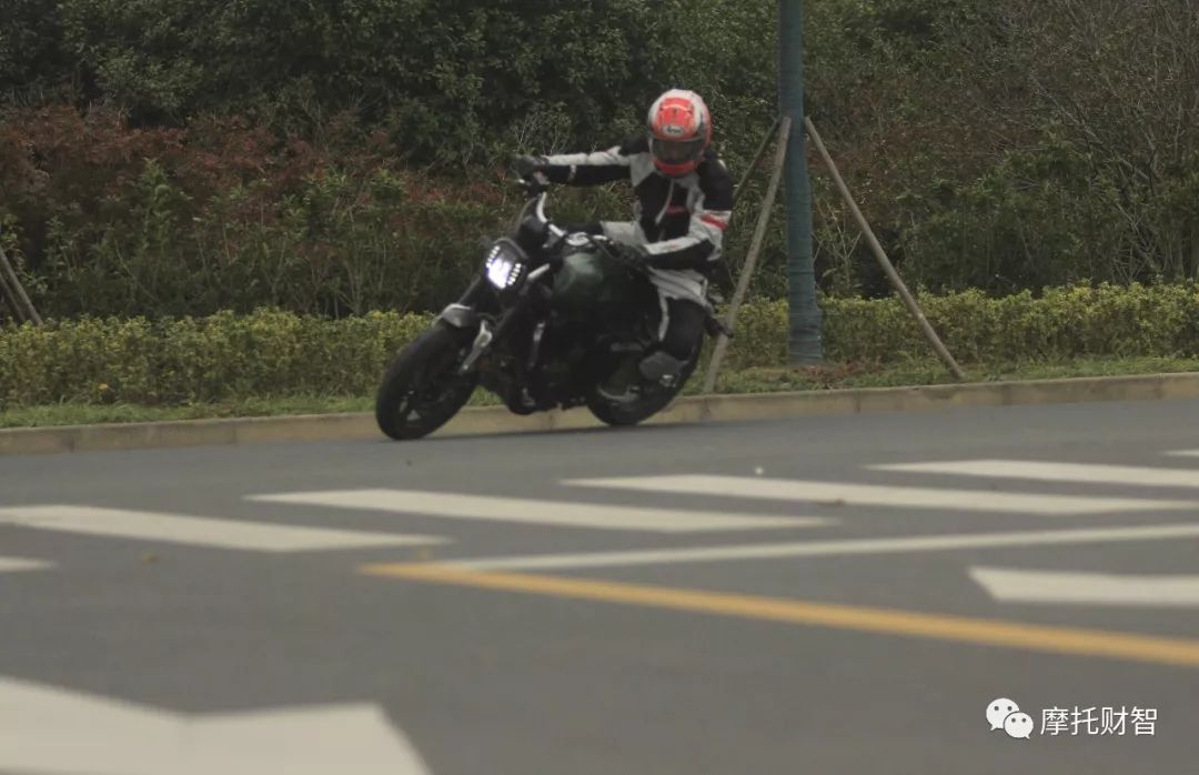 先锋300a测评,无极300ac和500ac对比优缺点