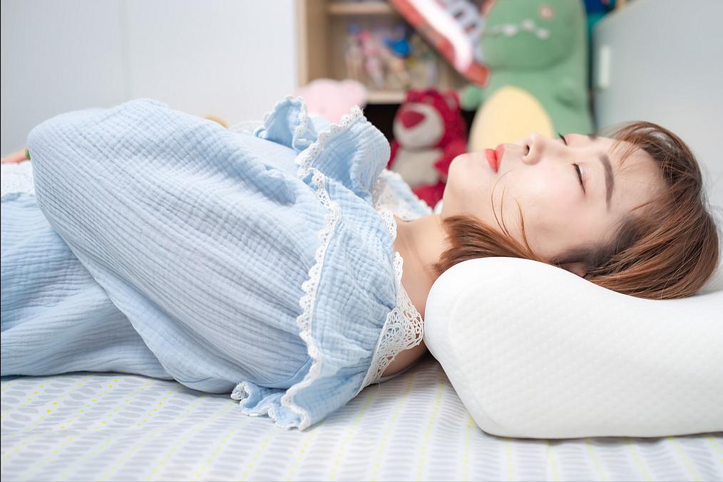 怎么选择适合自己的颈椎枕头,怎么选适合脖子的枕头