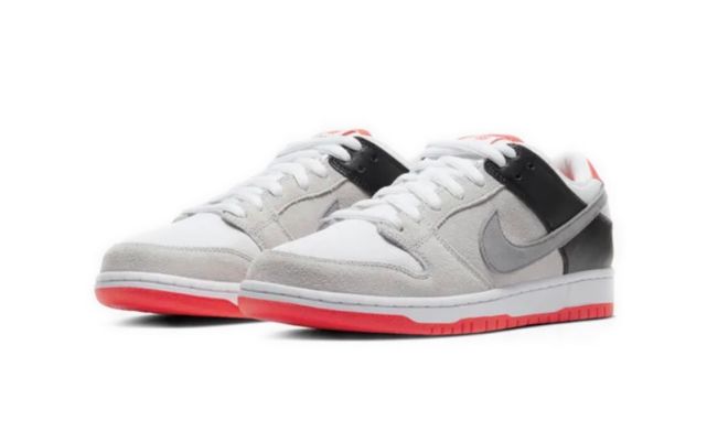 我是旅途中的过客歌词,旅途中的行人驻足于日落和清晨