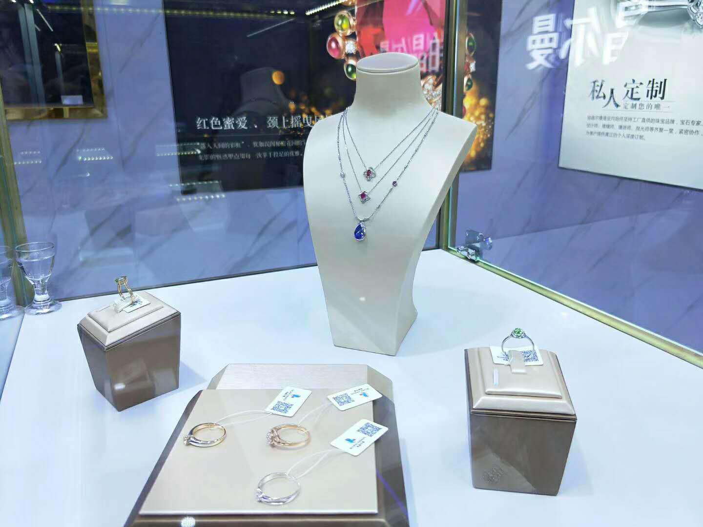 珠宝店加盟经营模式,开珠宝店怎么加盟