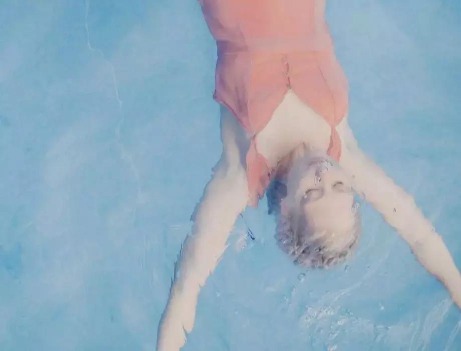 经常发朋友圈的人现实很闲,有的人发的朋友圈很low