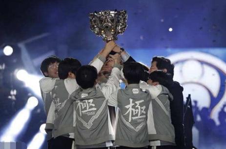 lol英雄联盟陪玩自我介绍,英雄联盟lol辅助思路