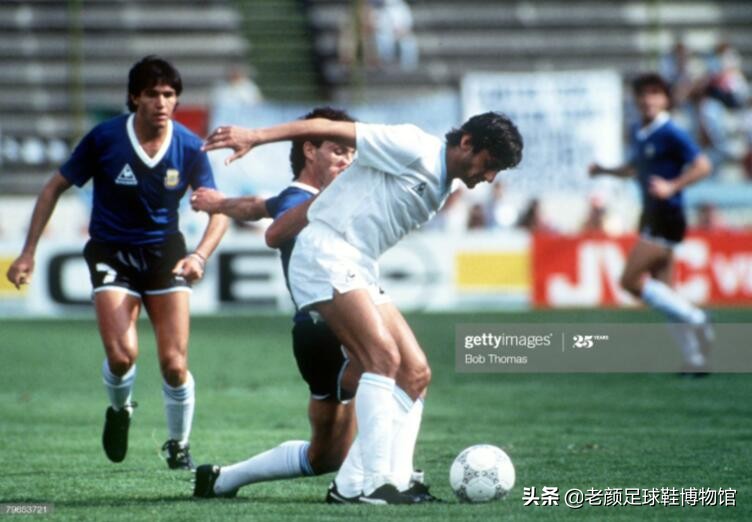 马赛回旋是马拉多纳发明的吗,1998年世界杯齐达内马赛回旋