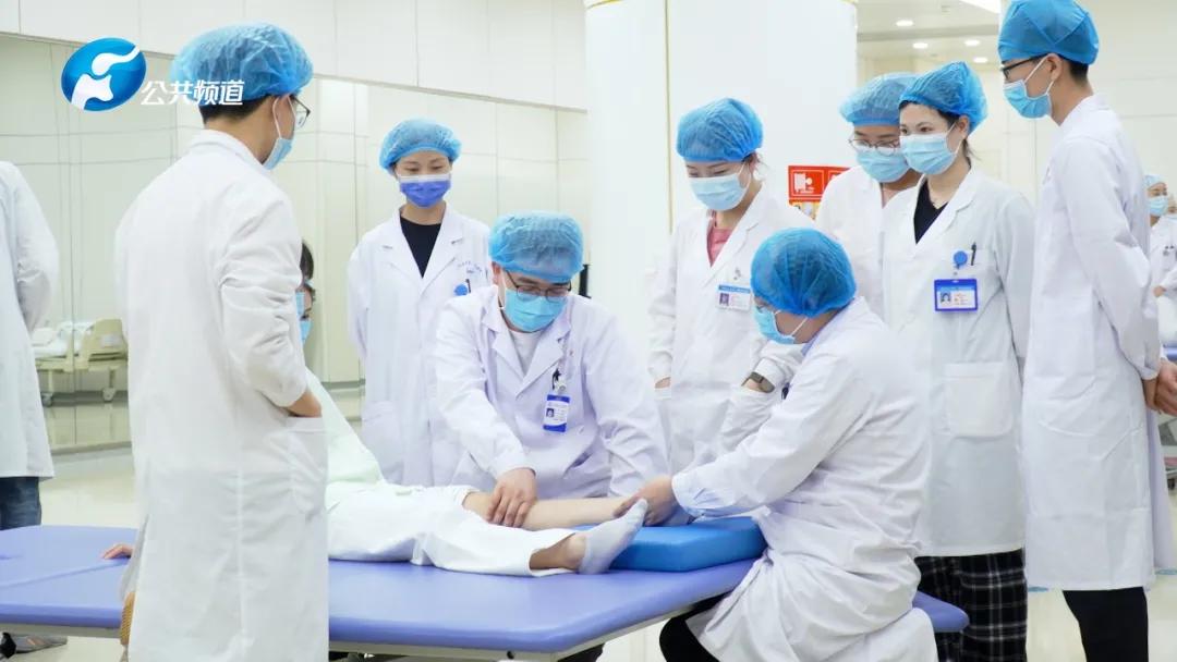 杏林花开片片红只留仁爱满芬芳|郑大一附院郑东院区康复医学科主任魏向阳