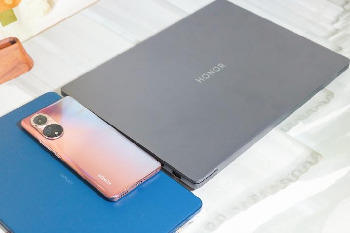 荣耀magicbook14全面评测,荣耀magicbookv14轻薄款