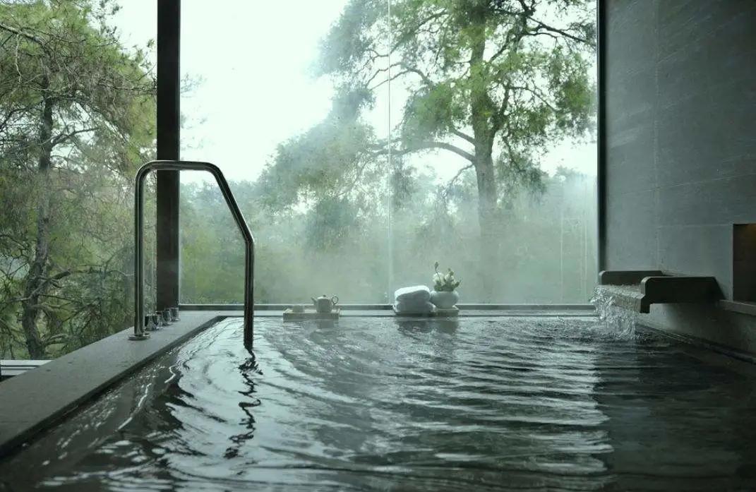 川西泡温泉看雪景,川西12月份最佳雪景泡温泉的地方