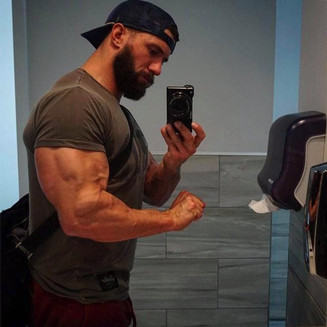 地球上肌肉最厉害的男人,世界上体脂最低的肌肉男