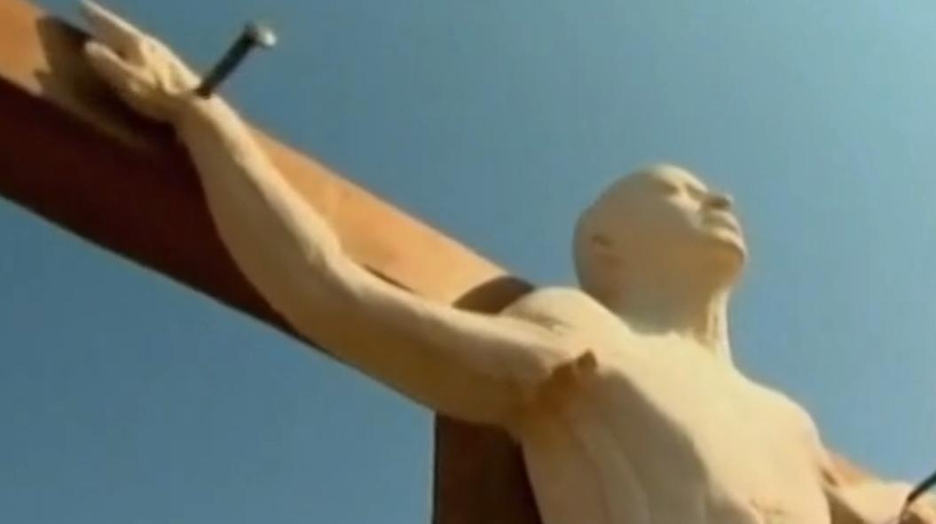 现实中真的有钉十字架这种刑罚吗,被钉在十字架上有多残忍