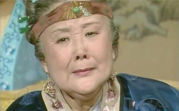 贾母道歉王夫人视频,贾母是怎样处理冤枉王夫人事件的