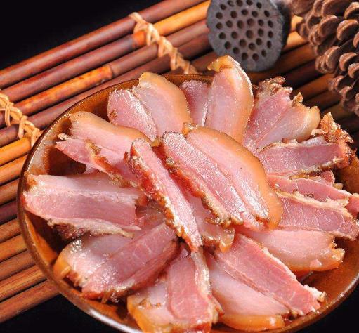 50年的“臭猪肉”竟是当地人招待客人的美食！你敢吃吗？