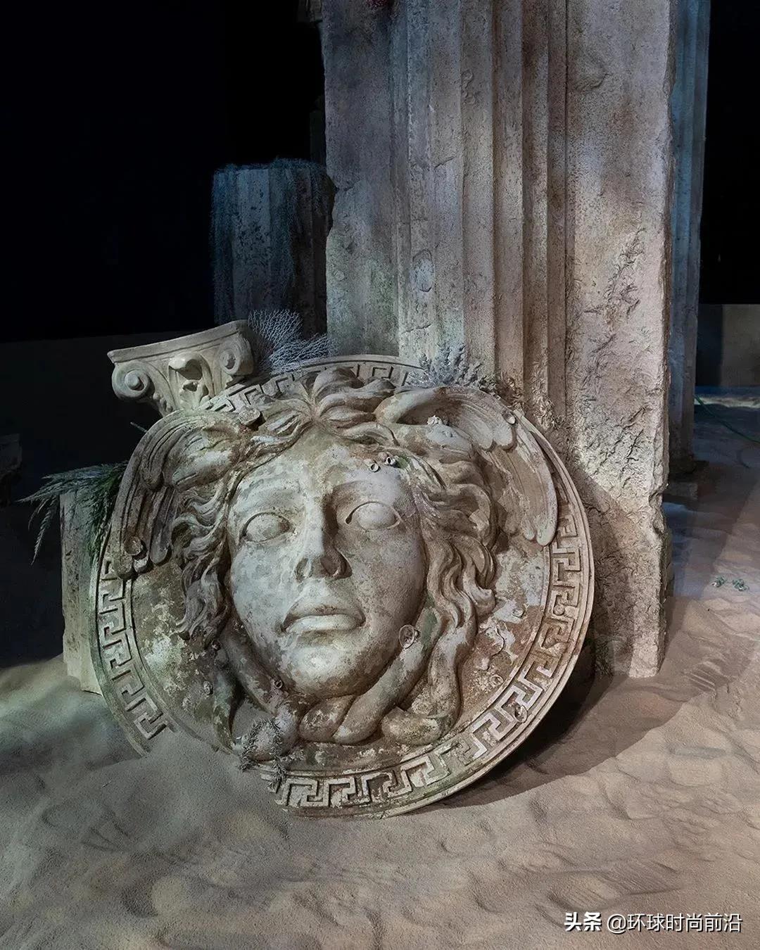 versace ss22鏄ュ (versace ss 2016)