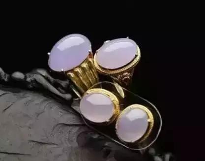 人养玉玉也养人对吗,为什么人可以养玉玉可以养人呢