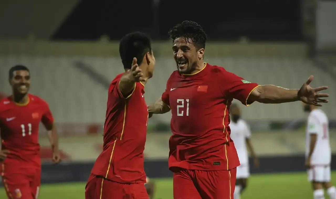 李铁回击质疑:这次换人是正常的!个性太强的人!“铁”定出局