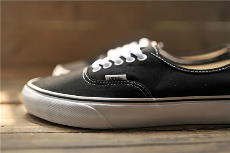 vans白色小草莓,想吃草莓吗日语