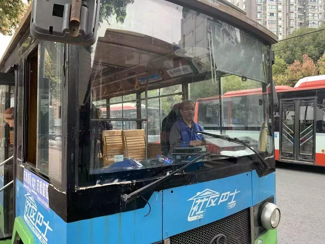 成都52路公交路线,快速公交51路