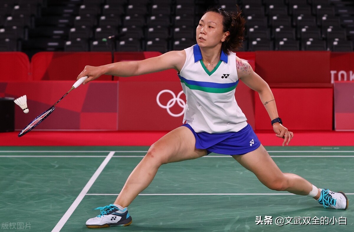 没有对比就没有伤害中国李宁,2020年东京奥运会国羽队服