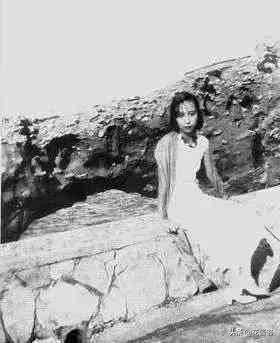 《小艾》：下女的一生：*辱侮**她的人都死了，可她却没有好起来