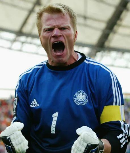 实况足球手游卡恩哪个版本最好,实况足球2021手游卡恩