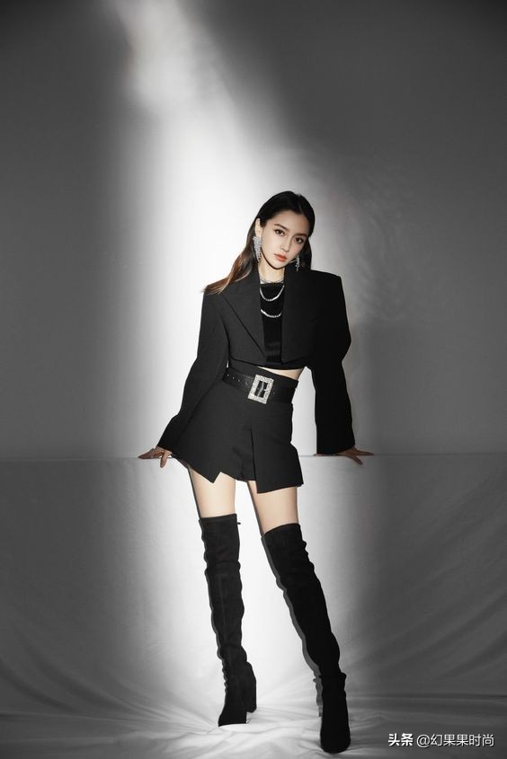 过膝长靴潮流穿搭法！小个子肉肉女一样可以穿出纤细铅笔腿