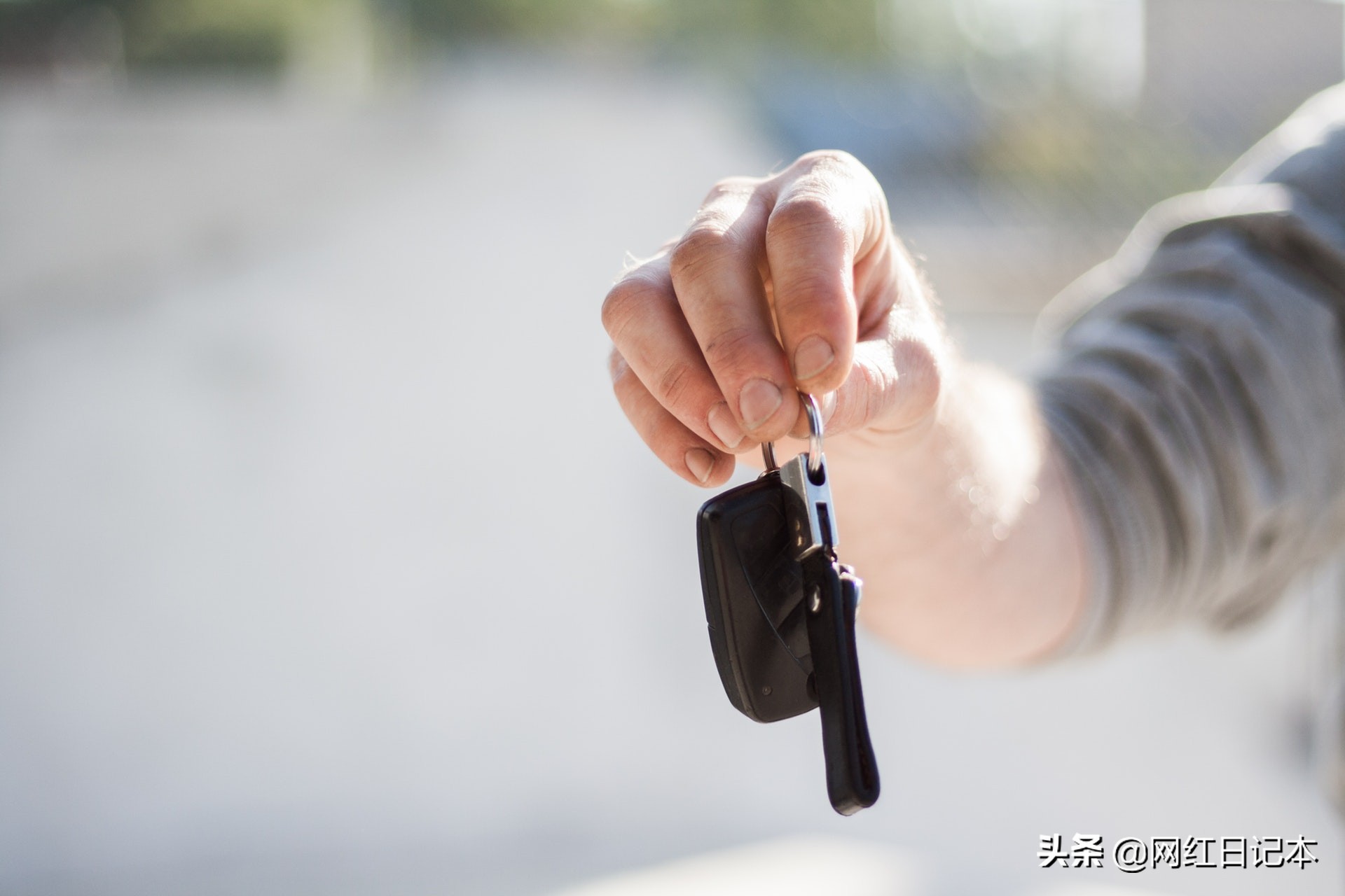 快手上教练卖的驾考软件有用吗,怎么利用驾考理论赚钱