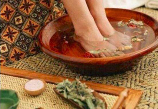 感染新冠用蕲艾有用吗,艾草对新冠肺炎的功效视频