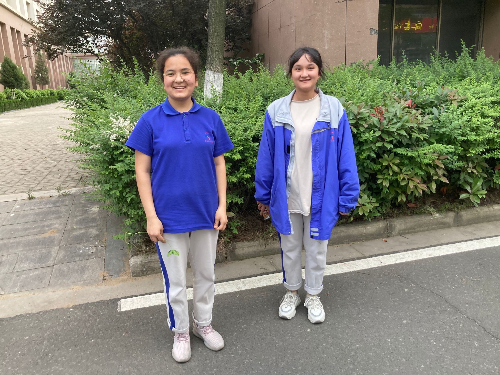 No.280（2021-05-25）争分夺秒疾驰看路有惊无险皮破肉露