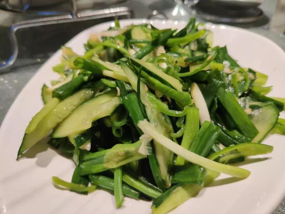 3斤多的斑鱼可以片几盘肉,三四斤左右黑鱼